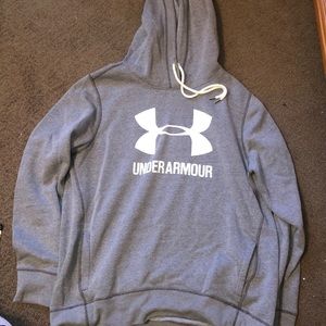 Underarmour women’s sweatshirt